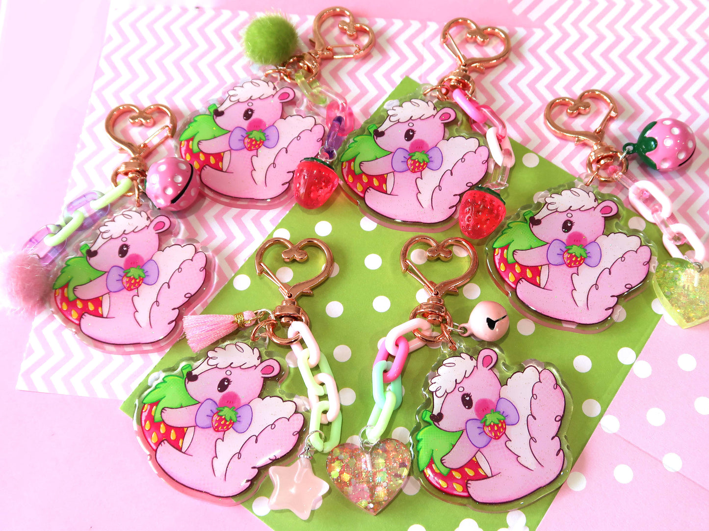 Strawberry Skunk glitter acrylic keyring w/ charms